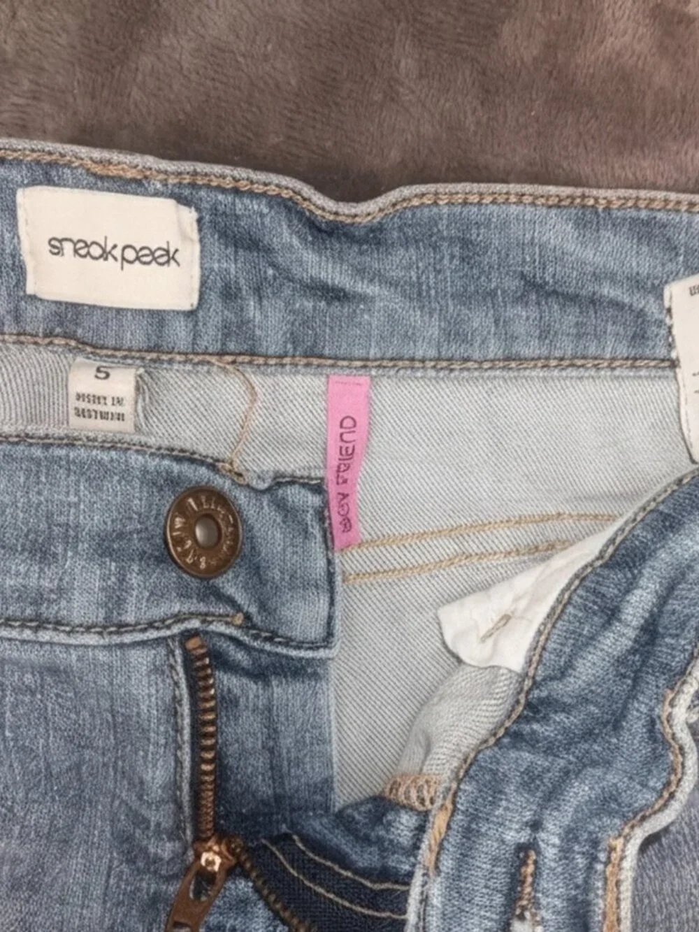 Size 5 Distressed Boyfriend Skinny Jeans By Sneakpeek
